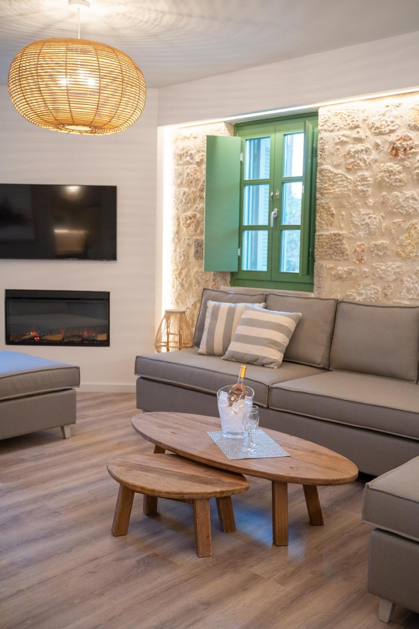 Olvio Suites Kardhamili Luaran gambar