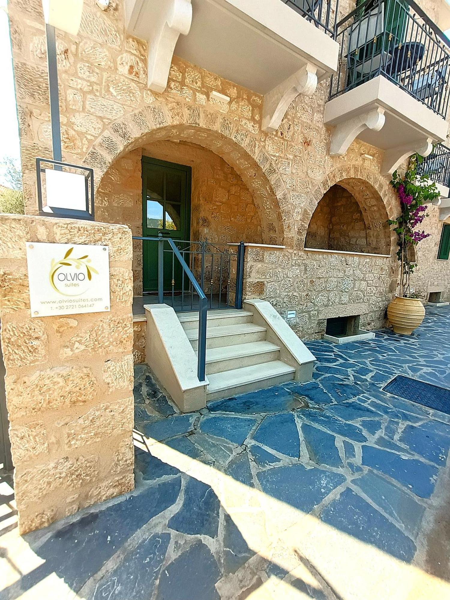 Olvio Suites Kardhamili Bilik gambar